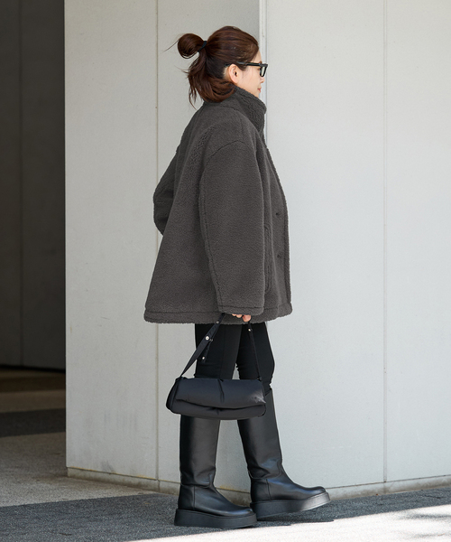 JOURNAL STANDARD（ジャーナルスタンダード）の「《追加》エコファーショートブルゾン（ブルゾン・レディース・ブラウン/チャコールグレー・FREE）」の5枚目の写真