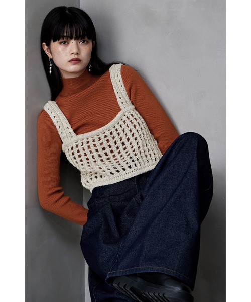 etoll.(エトル)の「サムホールハイネックリブニット(ニット/セーター・レディース・アイボリー/オレンジ/レッド/杢グレー/ブラック/ブラウン・FREE)」の18枚目の写真