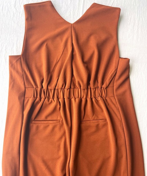 Q（キュー）の「セルフカットオールインワン（サロペット/オーバーオール・レディース・ブラック/キャメル・MEDIUM）」の6枚目の写真