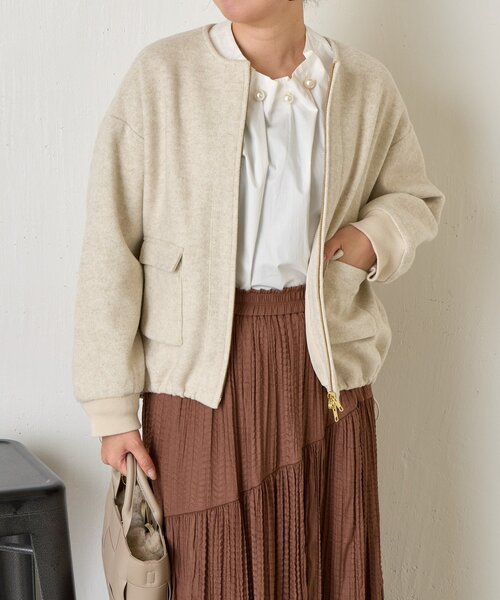 Jena espace merveilleux(ジェナ エスパスメルヴェイユ)の「ウールライクファスナージャケット(ブルゾン・レディース・ベージュ/チャコールグレー/ブラウン・FREE)」の4枚目の写真