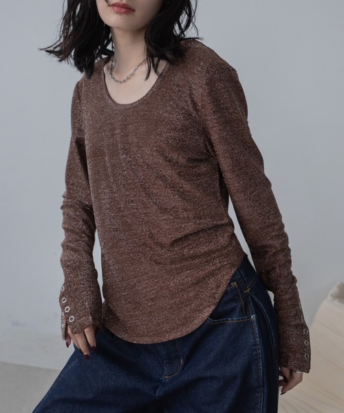 VACANCY(ヴァカンシー)の「Uネック袖スナップラメトップス(Tシャツ/カットソー・レディース・ブラウン/ブラック/ブルー・FREE)」の19枚目の写真