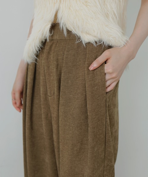 LIAN（リアン）の「ベロアタックワイドパンツ（スラックス・レディース・ブラック/ブラウン/アイボリー/ベージュ・FREE）」の14枚目の写真