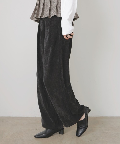 LIAN（リアン）の「ベロアタックワイドパンツ（スラックス・レディース・ブラック/ブラウン/アイボリー/ベージュ・FREE）」の13枚目の写真