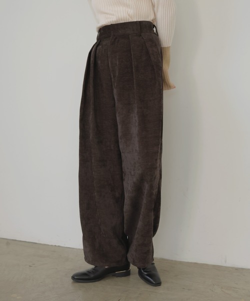 LIAN（リアン）の「ベロアタックワイドパンツ（スラックス・レディース・ブラック/ブラウン/アイボリー/ベージュ・FREE）」の10枚目の写真