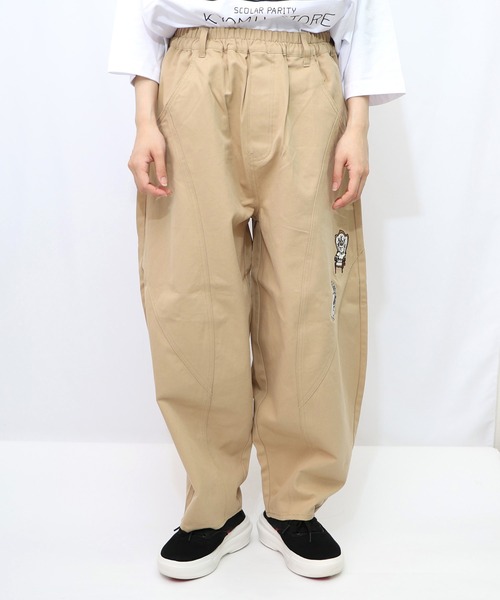 ScoLar Parity（スカラーパリティ）の「353117：虚無ストアでお買い物 刺繍パンツ（デニムパンツ・レディース・ブラック/ベージュ/ブルー・M）」の3枚目の写真