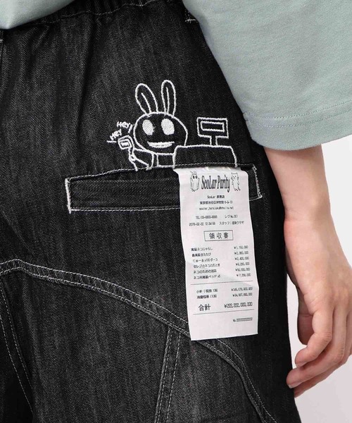 ScoLar Parity（スカラーパリティ）の「353117：虚無ストアでお買い物 刺繍パンツ（デニムパンツ・レディース・ブラック/ベージュ/ブルー・M）」の17枚目の写真