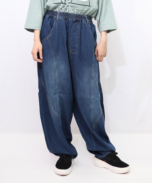 ScoLar Parity（スカラーパリティ）の「353117：虚無ストアでお買い物 刺繍パンツ（デニムパンツ・レディース・ブラック/ベージュ/ブルー・M）」の18枚目の写真