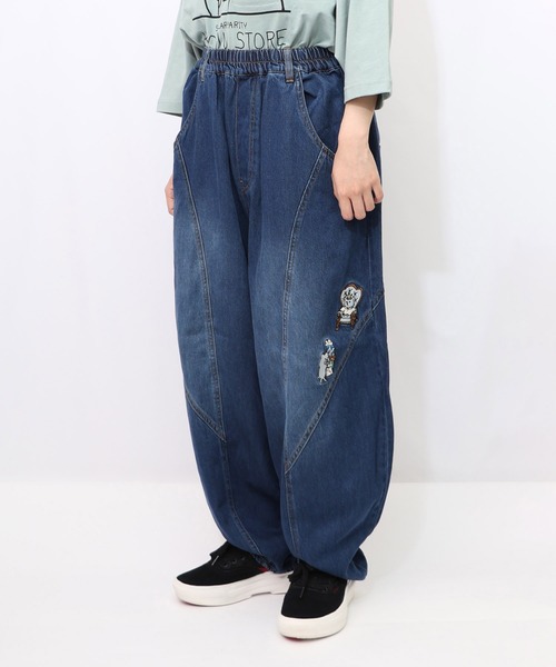 ScoLar Parity（スカラーパリティ）の「353117：虚無ストアでお買い物 刺繍パンツ（デニムパンツ・レディース・ブラック/ベージュ/ブルー・M）」の19枚目の写真