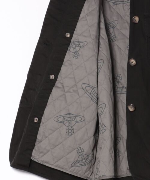 Vivienne Westwood(ヴィヴィアンウエストウッド)の「コーマウェザーパラフィン加工ハンティングジャケット(その他アウター・レディース・ブラック/グリーン・FREE)」の4枚目の写真