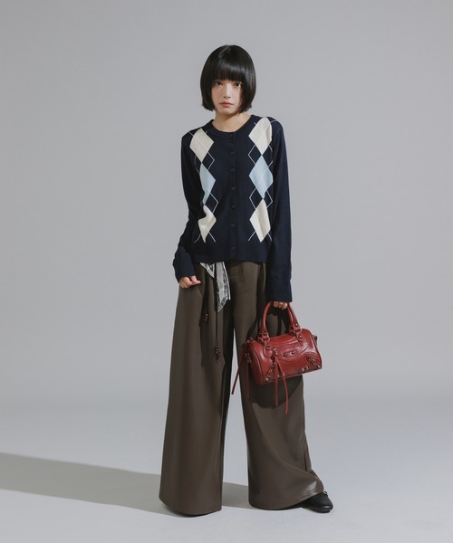 Chick（チック）の「Wood Bead Cord with Bandana Faux Leather Flare Wide Pants / バンダナ付きウッドビーズコード フェイクレザー フレアワイドパンツ 暖パン（その他パンツ・レディース・ブラック/ブラウン・FREE）」の4枚目の写真