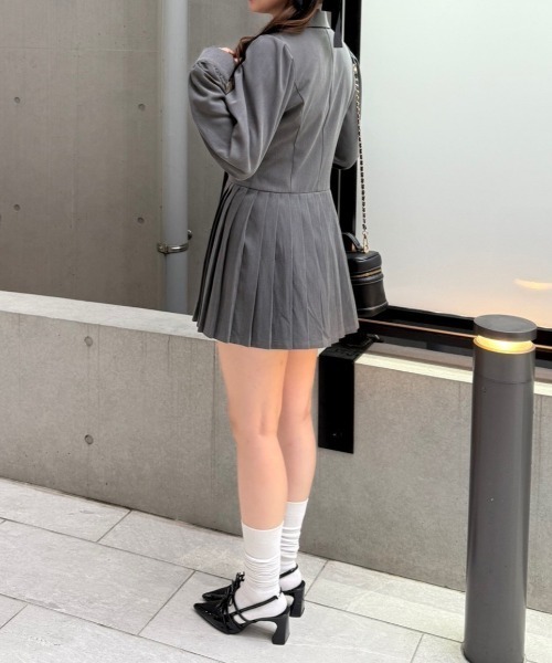 continuer de NICE CLAUP（コンティニューデナイスクラップ）の「テーラードミニプリーツワンピース（ワンピース・レディース・チェック/ブラウン/トップグレー・FREE）」の4枚目の写真