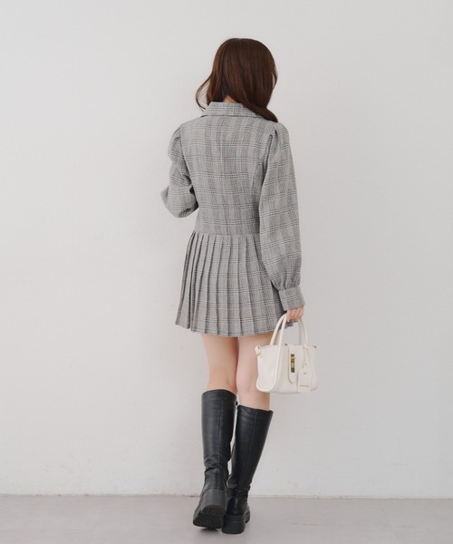 continuer de NICE CLAUP（コンティニューデナイスクラップ）の「テーラードミニプリーツワンピース（ワンピース・レディース・チェック/ブラウン/トップグレー・FREE）」の20枚目の写真