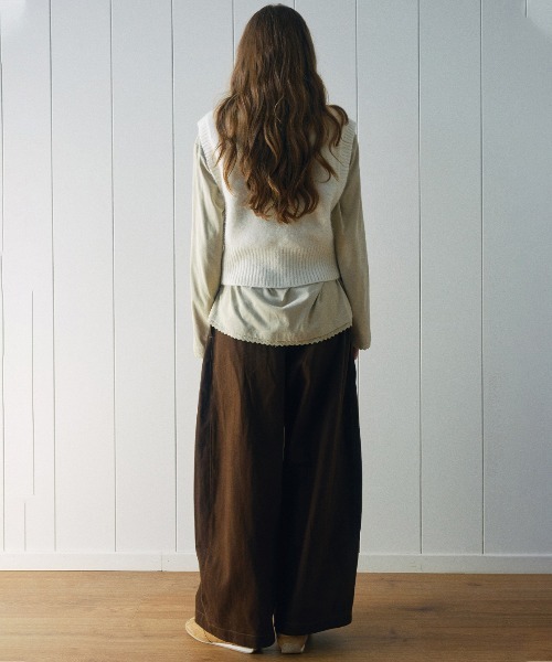 ELOOPS（イーループス）の「【ELOOPS】シャギーアルパカクルーネッククロップド丈ニットベスト（ベスト・レディース・アイボリー/ライラック/グレー/ブラウン・FREE）」の12枚目の写真