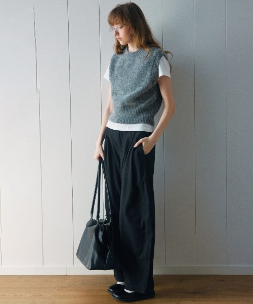 ELOOPS（イーループス）の「【ELOOPS】シャギーアルパカクルーネッククロップド丈ニットベスト（ベスト・レディース・アイボリー/ライラック/グレー/ブラウン・FREE）」の19枚目の写真