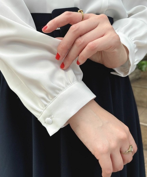 an another angelus（アンアナザーアンジェラス）の「スカーフ風ラッフルリボンタイ付き長袖ブラウス（シャツ/ブラウス・レディース・ベージュ/オフホワイト・FREE）」の12枚目の写真