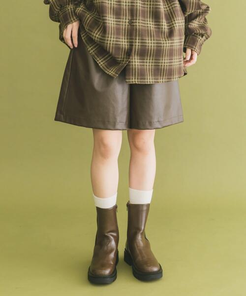 ITEMS URBANRESEARCH(アイテムズ アーバンリサーチ)の「ハーフレザーパンツ(その他パンツ・レディース・ブラウン/ブラック・FREE)」の16枚目の写真