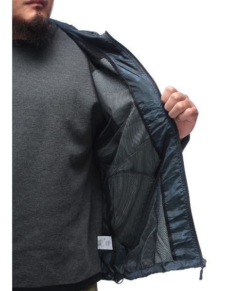 OUTDOOR PRODUCTS(アウトドアプロダクツ)の「OUTDOOR PRODUCTS (アウトドアプロダクツ) カモフラ柄 裏メッシュ ナイロン パーカー ブルゾン(ナイロンジャケット・メンズ・ネイビー・5L/3L)」の12枚目の写真