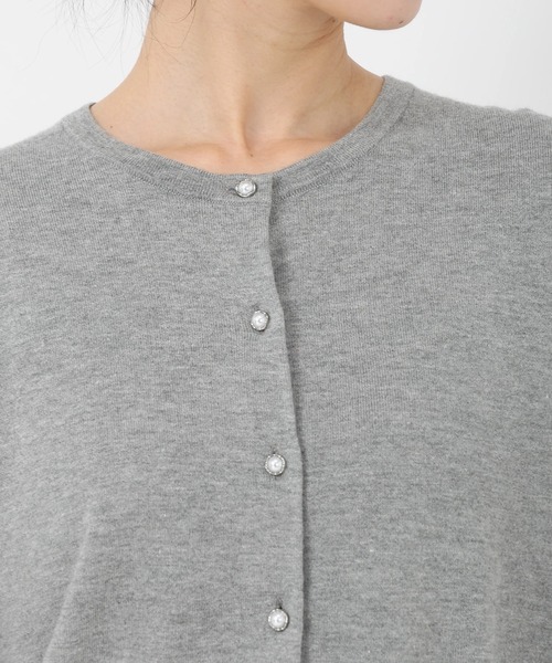 STRAWBERRY-FIELDS（ストロベリーフィールズ）の「ソフティカシミヤ_パール釦ニットカーディガン（カーディガン/ボレロ・レディース・オフホワイト/トップグレー/イエロー系その他/ライトピンク・2）」の8枚目の写真