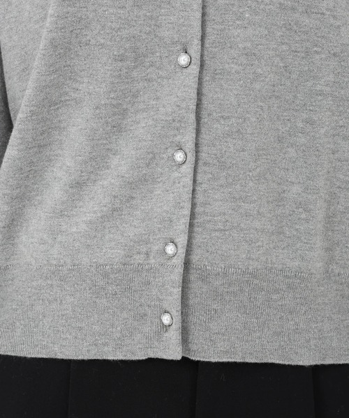 STRAWBERRY-FIELDS（ストロベリーフィールズ）の「ソフティカシミヤ_パール釦ニットカーディガン（カーディガン/ボレロ・レディース・オフホワイト/トップグレー/イエロー系その他/ライトピンク・2）」の11枚目の写真