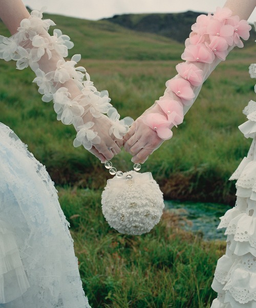 ROCKFISH WEATHERWEAR（ロックフィッシュウェザーウェア）の「[X SUSAN FANG] FURRY BUBBLE BOW BAG（ハンドバッグ・レディース・ホワイト/ピンク・FREE）」の18枚目の写真