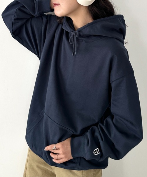 NEWTRAL PRODUCTS(ニュートラルプロダクツ)の「NEWTRAL(ニュートラル)/216 11.2oz Standard Emblem PO Hoodie/オーバーサイズ 裏毛 起毛なし 無地 ワッペン ワンポイント スウェット パーカー フーディー(パーカー・レディース・ブラック/グレー/ホワイト/ネイビー・S/M/XL/XXL/L)」の4枚目の写真