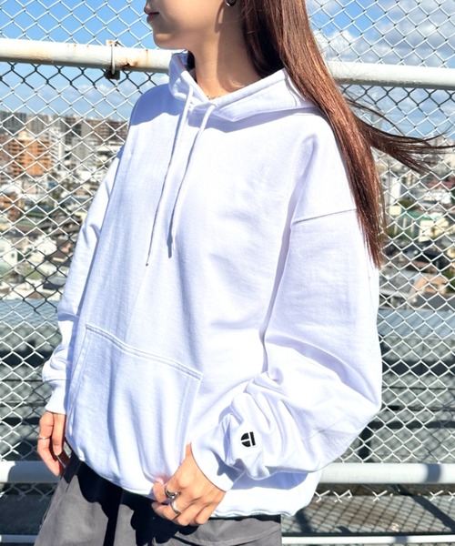 NEWTRAL PRODUCTS(ニュートラルプロダクツ)の「NEWTRAL(ニュートラル)/216 11.2oz Standard Emblem PO Hoodie/オーバーサイズ 裏毛 起毛なし 無地 ワッペン ワンポイント スウェット パーカー フーディー(パーカー・レディース・ブラック/グレー/ホワイト/ネイビー・S/M/XL/XXL/L)」の10枚目の写真