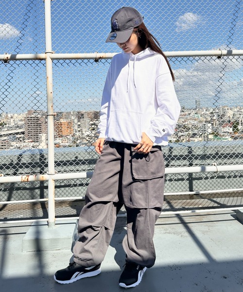 NEWTRAL PRODUCTS(ニュートラルプロダクツ)の「NEWTRAL(ニュートラル)/216 11.2oz Standard Emblem PO Hoodie/オーバーサイズ 裏毛 起毛なし 無地 ワッペン ワンポイント スウェット パーカー フーディー(パーカー・レディース・ブラック/グレー/ホワイト/ネイビー・S/M/XL/XXL/L)」の12枚目の写真