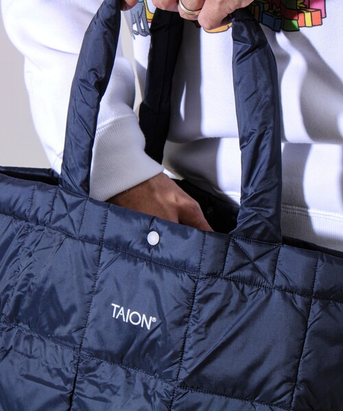 TAION（タイオン）の「【TAION/タイオン】ベーシック ランチ ダウントートバッグM（トートバッグ・メンズ・ネイビー/ブラック/オリーブ/チャコールグレー/ライトグレー・FREE）」の10枚目の写真