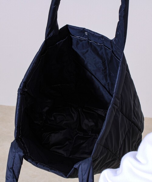 TAION（タイオン）の「【TAION/タイオン】ベーシック ランチ ダウントートバッグM（トートバッグ・メンズ・ネイビー/ブラック/オリーブ/チャコールグレー/ライトグレー・FREE）」の11枚目の写真