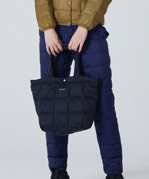 TAION（タイオン）の「【TAION/タイオン】ベーシック ランチ ダウントートバッグM（トートバッグ・メンズ・ネイビー/ブラック/オリーブ/チャコールグレー/ライトグレー・FREE）」の14枚目の写真