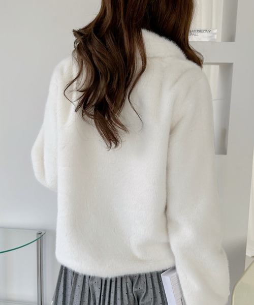 Ada.(エイダ)の「ビッグカラー フェイクファー ゴールドボタン ジャケット(その他アウター・レディース・ブラック/アイボリー/ブラウン・FREE)」の6枚目の写真