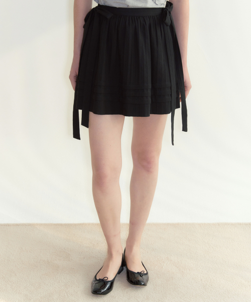 Ribbon Mini Skirt (Black)（スカート）｜SINOON（シヌーン）の