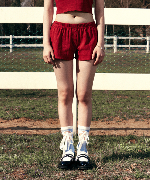 YOUHEE(ユヒ)の「EYELET SHORTS RED(その他パンツ・レディース・その他・FREE)」の1枚目の写真