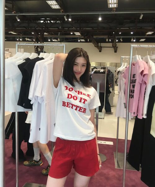 YOUHEE(ユヒ)の「EYELET SHORTS RED(その他パンツ・レディース・その他・FREE)」の8枚目の写真
