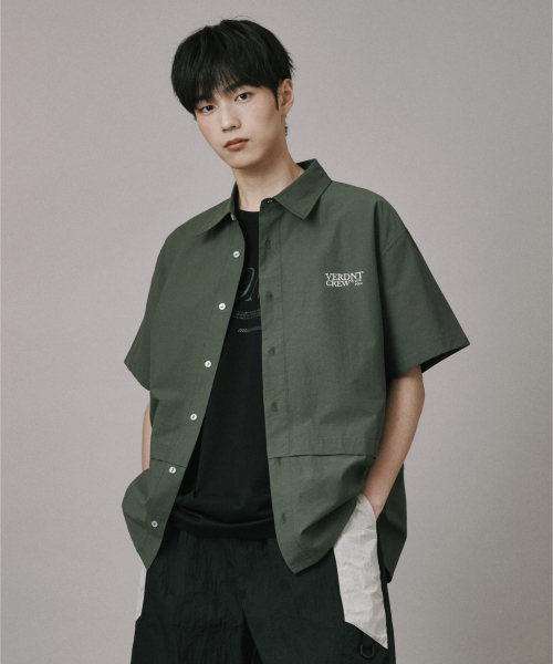 Verdnt（バーダント）の「オーバーフィットナイロンフラップシャツ[カーキ]（シャツ/ブラウス・レディース・カーキ・SMALL/MEDIUM/LARGE）」の3枚目の写真