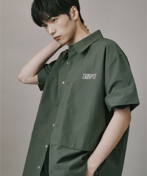 Verdnt（バーダント）の「オーバーフィットナイロンフラップシャツ[カーキ]（シャツ/ブラウス・レディース・カーキ・SMALL/MEDIUM/LARGE）」の4枚目の写真