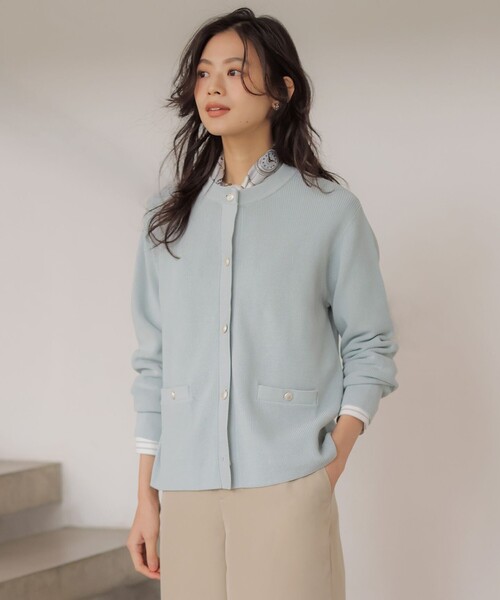 J.PRESS(ジェイプレス)の「ORGANIC GASS COTTON クルーネック カーディガン(その他アウター・レディース・ライトグリーン系/ネイビー系/ベージュ系・MEDIUM/LARGE)」の2枚目の写真
