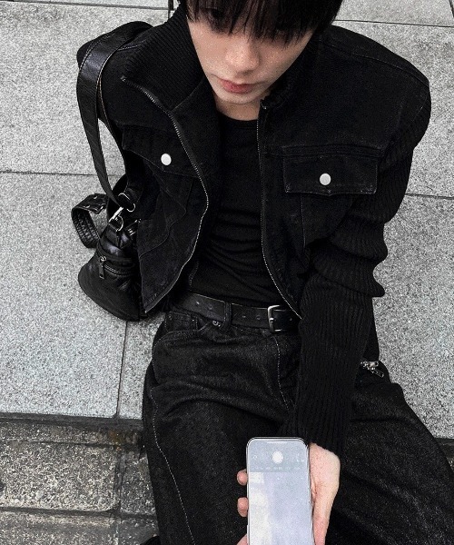 COSYHARU（コシハル）の「ブラックデニム+ニットコンビジャケット（ブルゾン・メンズ・ブラック・LARGE/MEDIUM）」の9枚目の写真