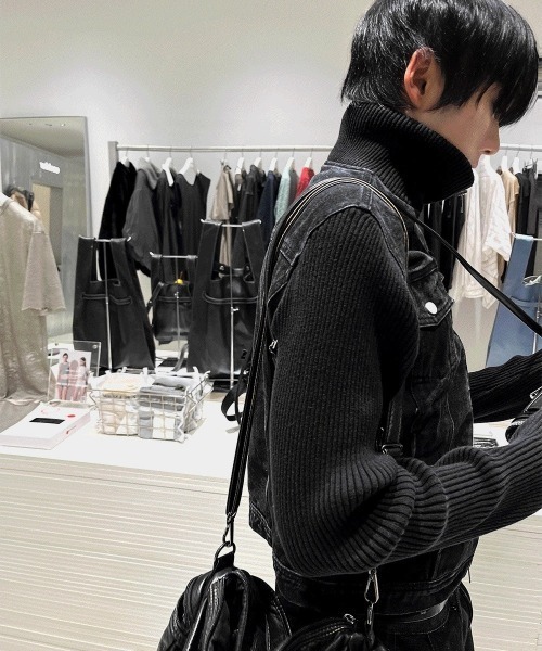 COSYHARU（コシハル）の「ブラックデニム+ニットコンビジャケット（ブルゾン・メンズ・ブラック・LARGE/MEDIUM）」の5枚目の写真