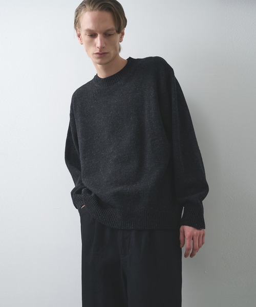 STILL BY HAND(スティルバイハンド)の「【STILL BY HAND】Punched shetland sweater(スウェット・メンズ・ダークグレー/カーキ・46/48)」の2枚目の写真