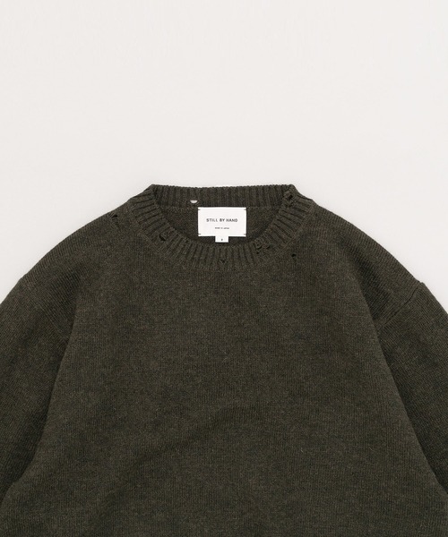 STILL BY HAND(スティルバイハンド)の「【STILL BY HAND】Punched shetland sweater(スウェット・メンズ・ダークグレー/カーキ・46/48)」の5枚目の写真