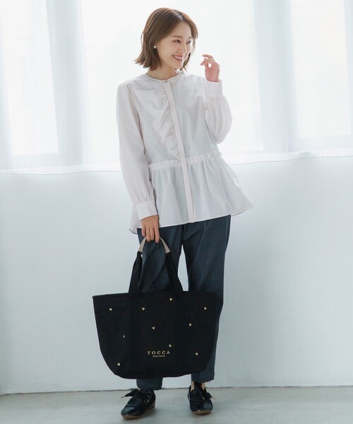 TOCCA(トッカ)の「LUCKY SHOWER TRAVELING TOTE トラベルキャンバストート(トートバッグ・レディース・ベージュ系/レッド系1/ブラック系/グレー系・F)」の5枚目の写真