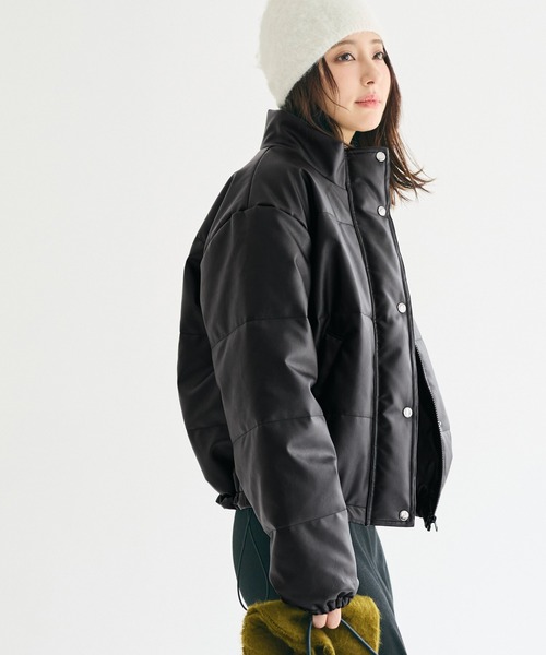 coca(coca)(コカ)の「フェイクレザー中綿ジャケット(ノーカラージャケット・レディース・ブラック・L/M)」の4枚目の写真