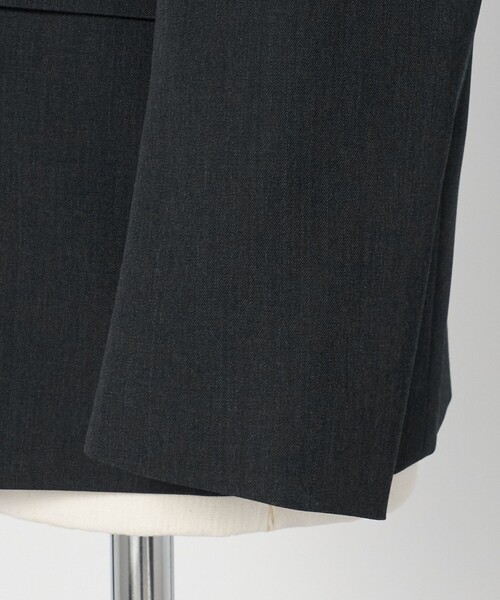 LOEFF(ロエフ)の「<LOEFF>ギャバジン ノーカラー ジャケット(ノーカラージャケット・レディース・ナチュラル/ダークグレー・2/1/0)」の15枚目の写真