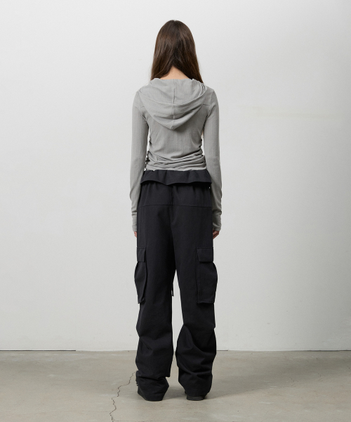 THREE TO EIGHTY（スリートゥエイティー）の「FOLD CARGO POCKET PANTS BLACK（その他パンツ・レディース・その他・FREE）」の3枚目の写真