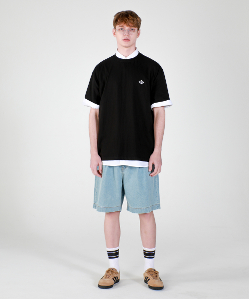 ESN（イーエスエヌ）の「エンスコンス ポイントワッペンオーバーサイズTシャツ ブラック（Tシャツ/カットソー・メンズ・その他・LARGE/MEDIUM）」の2枚目の写真