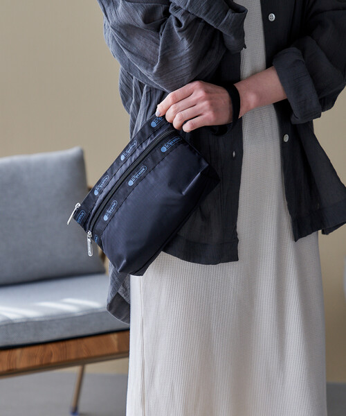 FREAK'S STORE（フリークスストア）の「LeSportsac × FREAK'S STORE/レスポートサック 別注 COSMETIC CLUTCH W STRAP/コスメティック クラッチ ダブルストラップ/コスメ ポーチ（ポーチ・レディース・ブラウン/ブラック・ONE SIZE）」の19枚目の写真