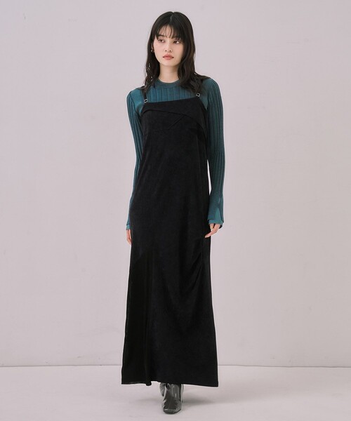 UNITED TOKYO（ユナイテッドトウキョウ）の「ツイストベロアキャミワンピース｜ウォッシャブル/セットアップ/オケージョン/細見え/冬服（ワンピース・レディース・ブラック/グレー・1/2）」の5枚目の写真