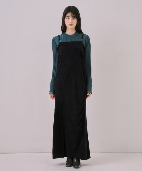 UNITED TOKYO（ユナイテッドトウキョウ）の「ツイストベロアキャミワンピース｜ウォッシャブル/セットアップ/オケージョン/細見え/冬服（ワンピース・レディース・ブラック/グレー・1/2）」の6枚目の写真