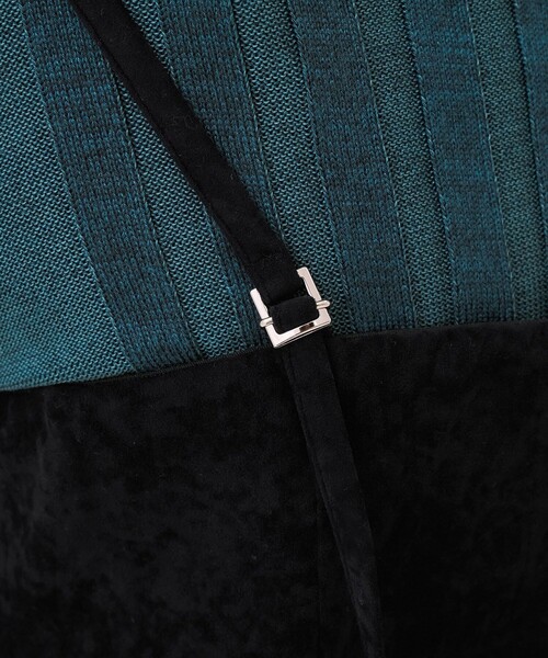 UNITED TOKYO（ユナイテッドトウキョウ）の「ツイストベロアキャミワンピース｜ウォッシャブル/セットアップ/オケージョン/細見え/冬服（ワンピース・レディース・ブラック/グレー・1/2）」の10枚目の写真